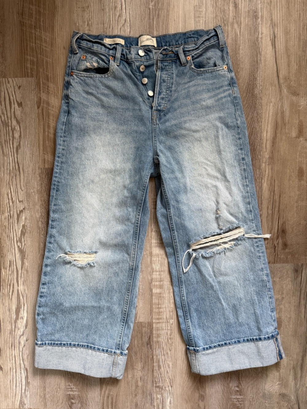 Universal Thread Light Blue Distressed Denim Jeans